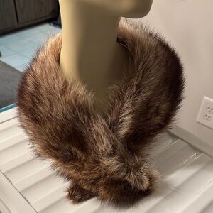 Luxurious Brown Fur Collar